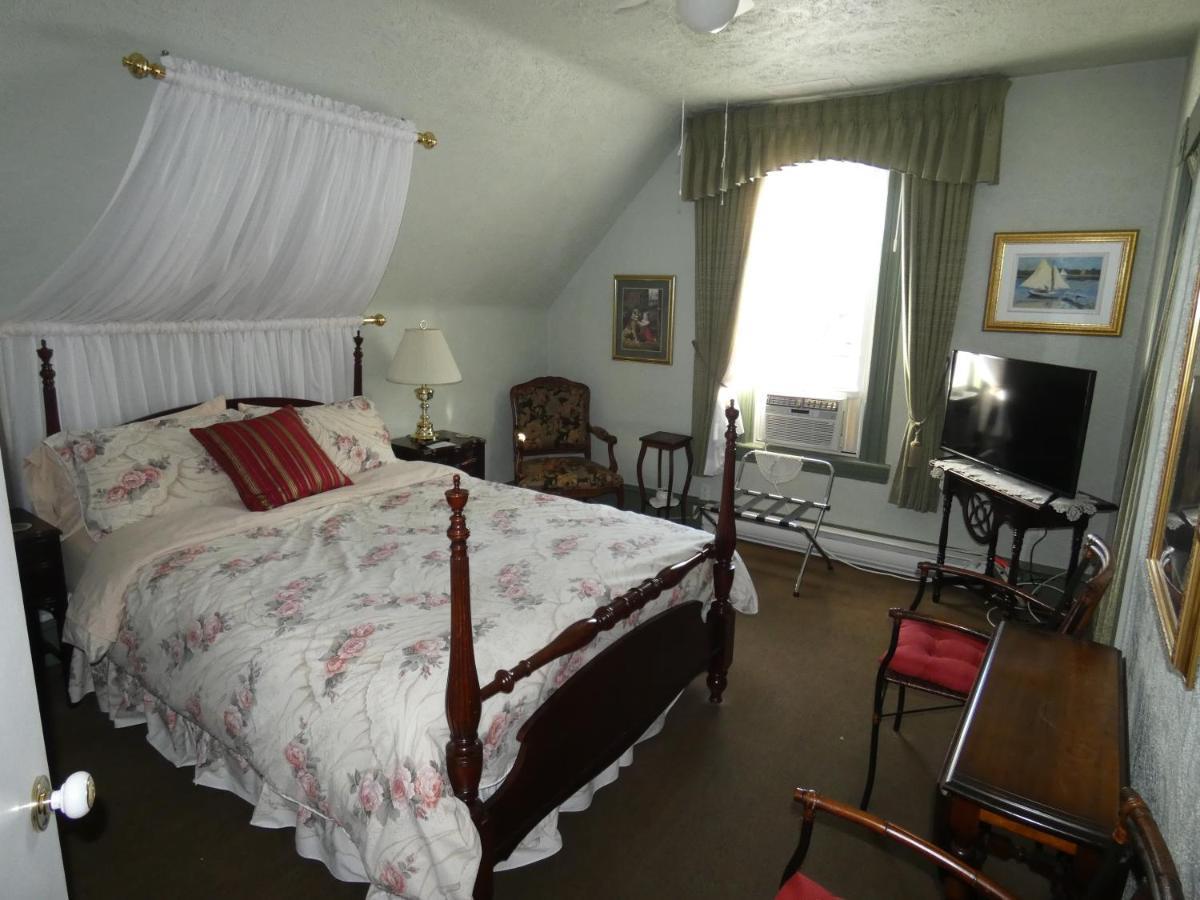 Lacasa Enshediac Bed & Breakfast